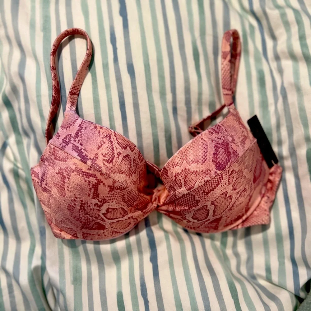 NWT Victoria’s Secret Bikini Top 32D Pink Snakeprint - Picture 1 of 4